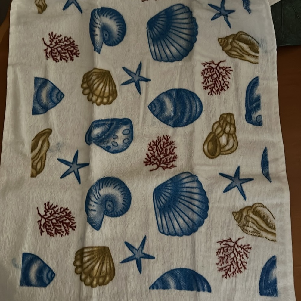 Seashell Patterned Kitchen Towel - Picture 2 of 2